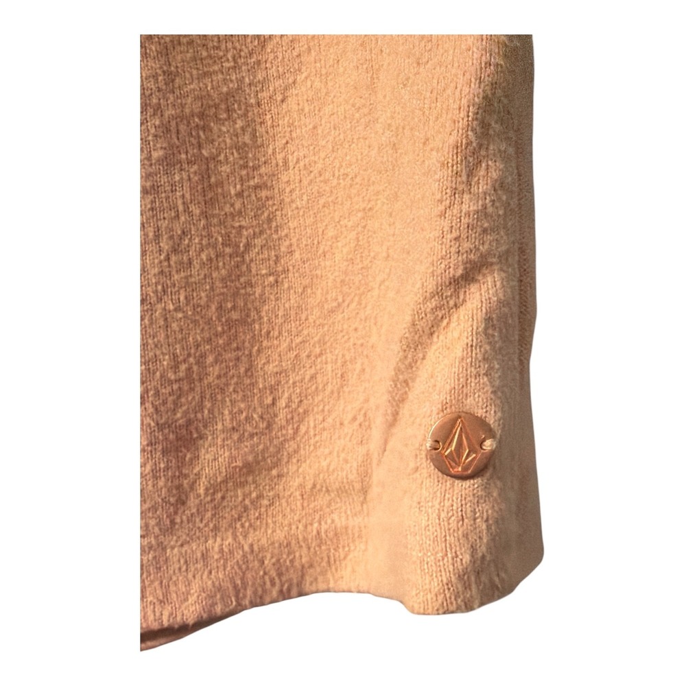 Volcom Live In Lounge Fleece Peach Sweat Shorts, Medium (8) - Picture 4 of 9
